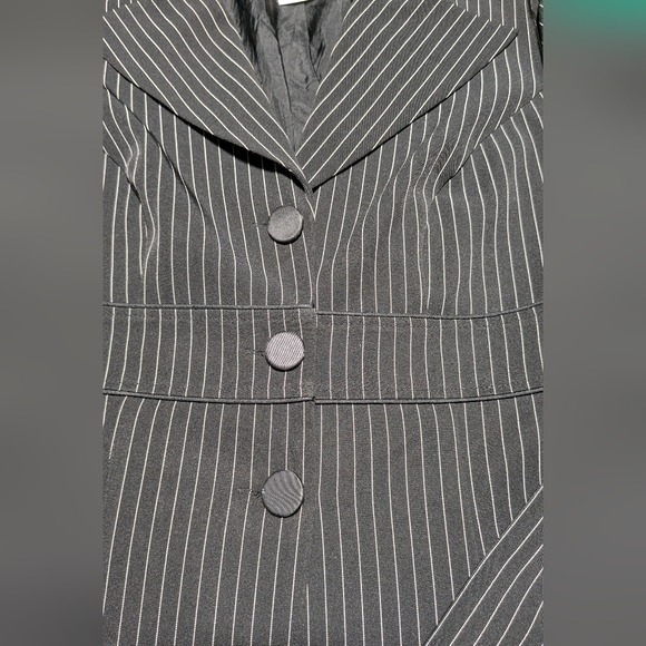 B. Smart Charcoal Pinstripe Blazer - Picture 6 of 12